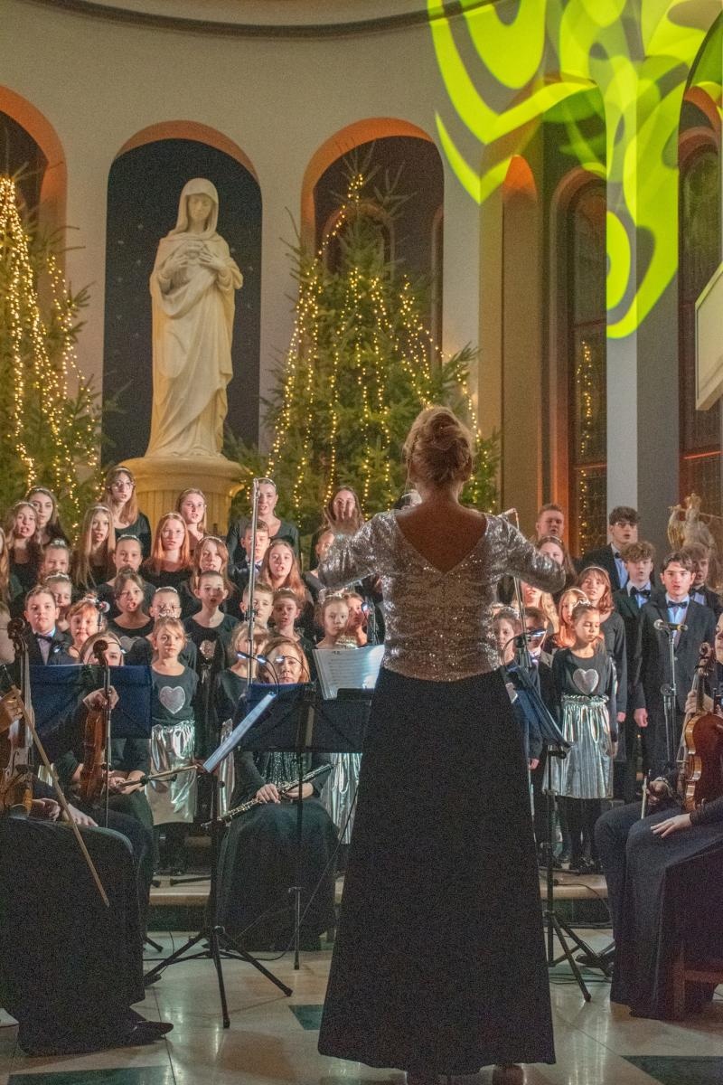 Zdjęcie w galerii na portalu naszwodzislaw.com: Koncert kolęd z owacjami na stojąco [FOTO i WIDEO] wiadomości z regionu