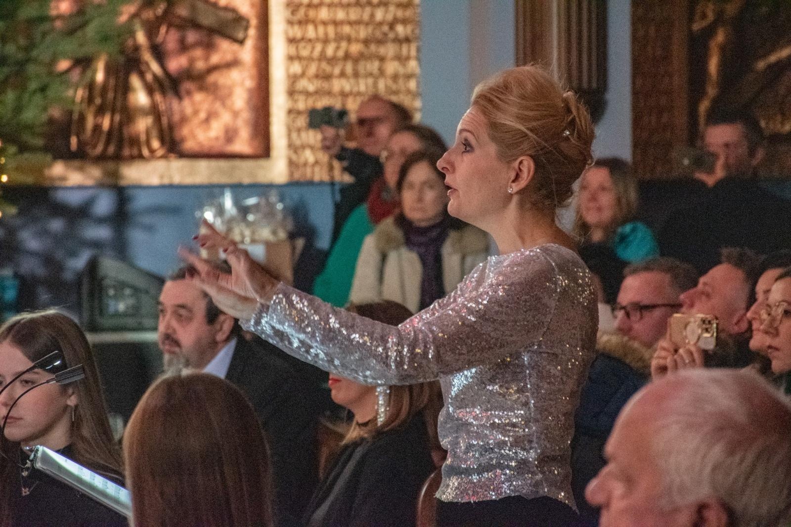 Zdjęcie w galerii na portalu naszwodzislaw.com: Koncert kolęd z owacjami na stojąco [FOTO i WIDEO] wiadomości z regionu