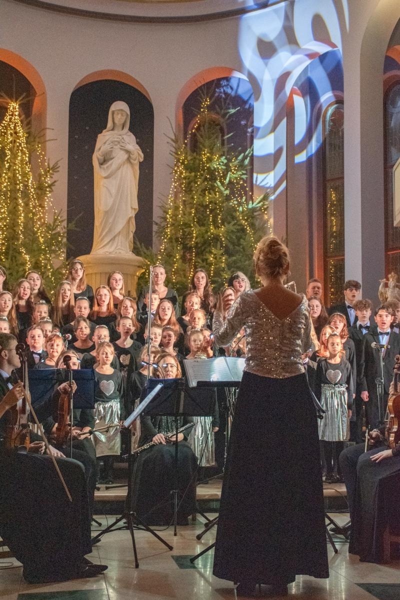 Zdjęcie w galerii na portalu naszwodzislaw.com: Koncert kolęd z owacjami na stojąco [FOTO i WIDEO] wiadomości z regionu