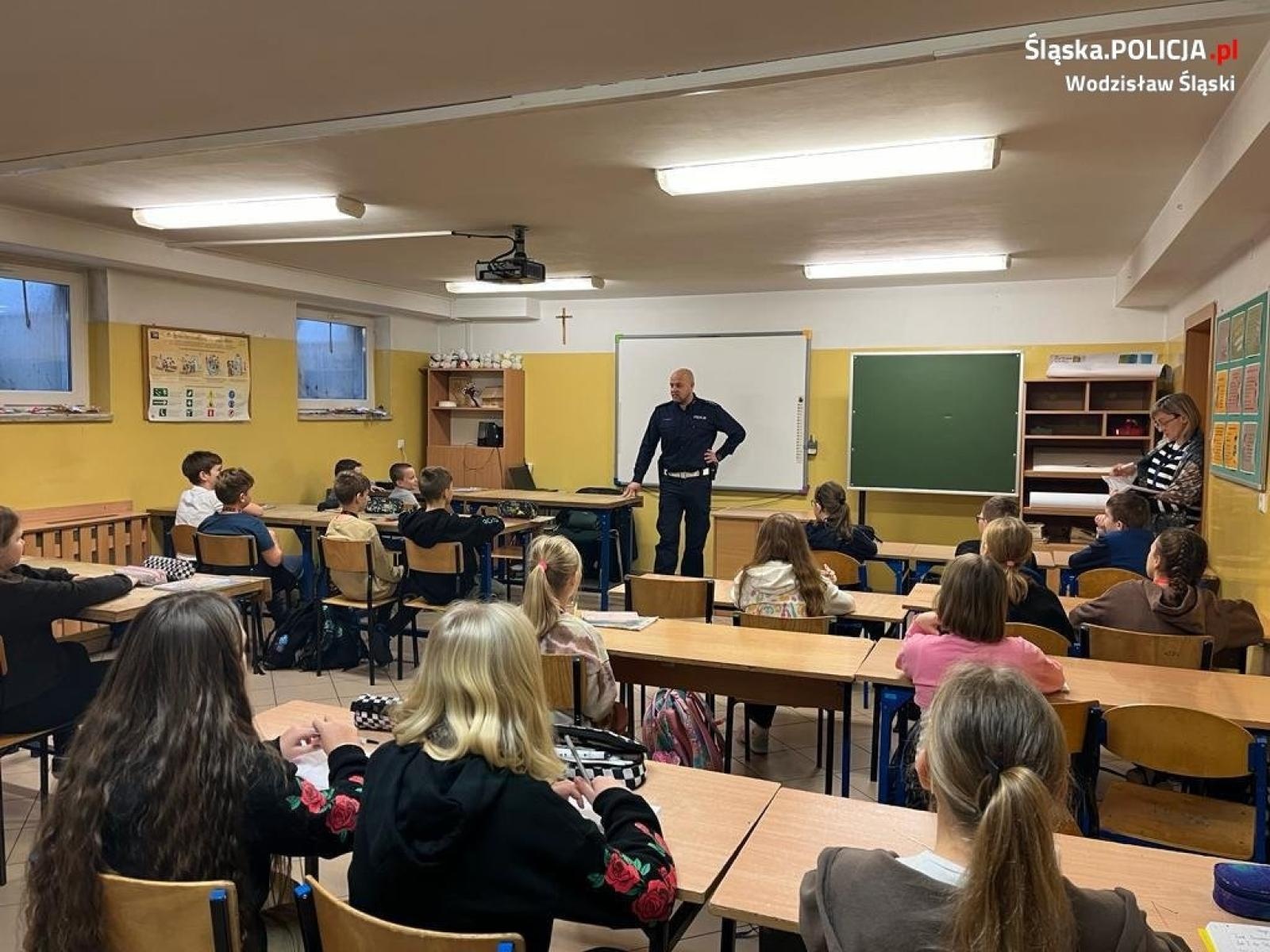 Zdjęcie w galerii na portalu naszwodzislaw.com: W Gołkowicach o bezpieczeństwie w ruchu drogowym wiadomości z regionu