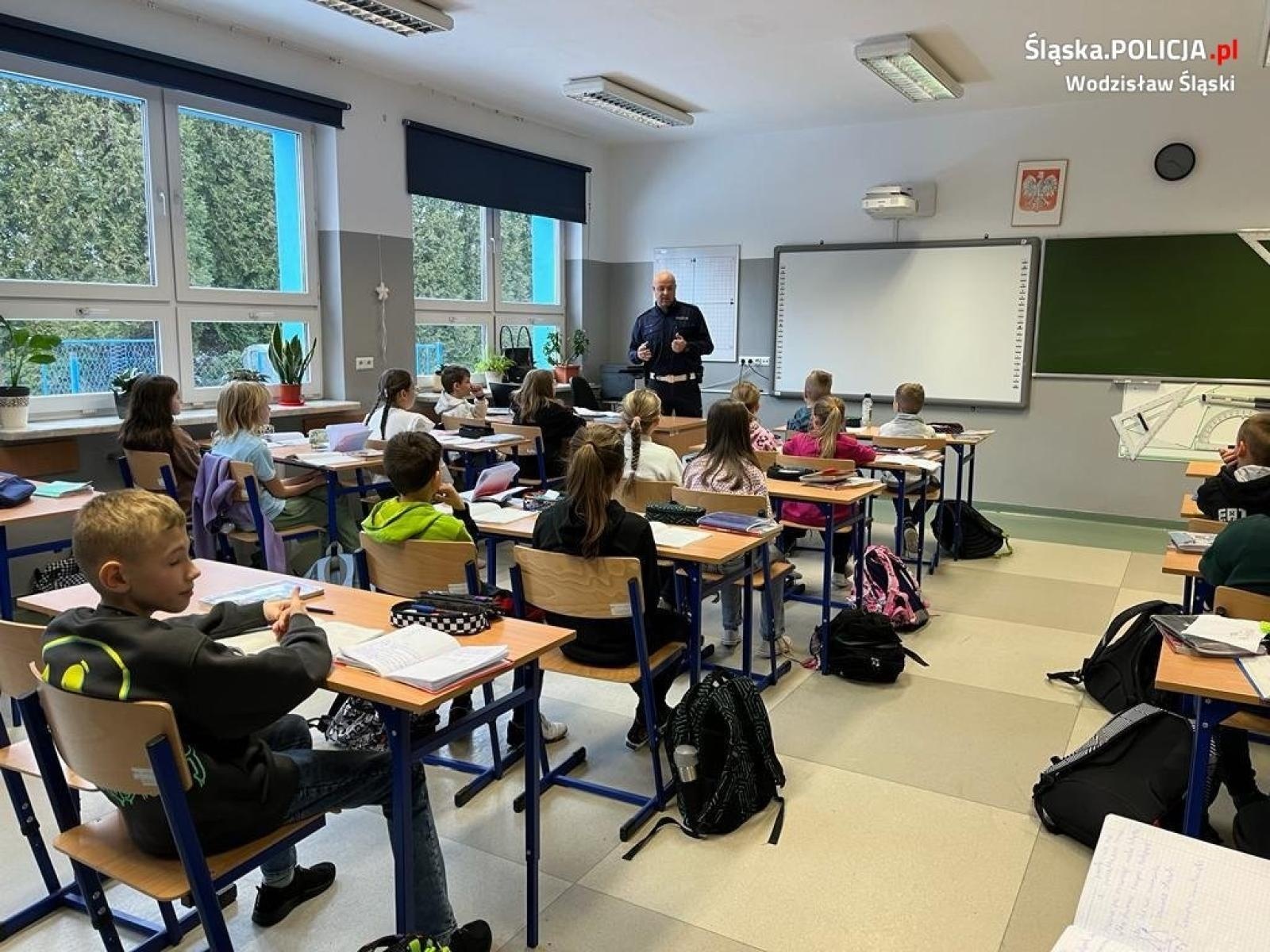 Zdjęcie w galerii na portalu naszwodzislaw.com: W Gołkowicach o bezpieczeństwie w ruchu drogowym wiadomości z regionu