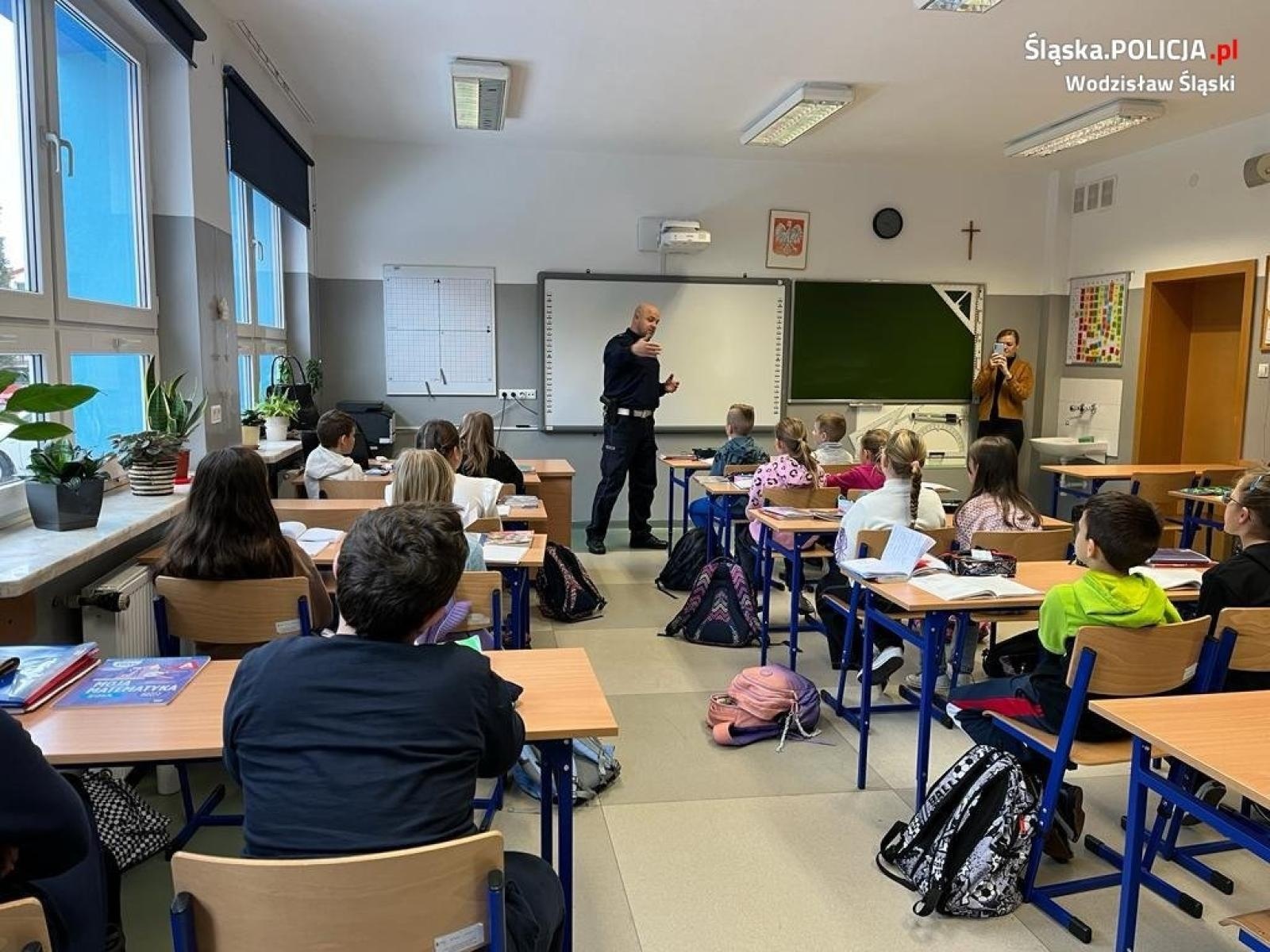 Zdjęcie w galerii na portalu naszwodzislaw.com: W Gołkowicach o bezpieczeństwie w ruchu drogowym wiadomości z regionu