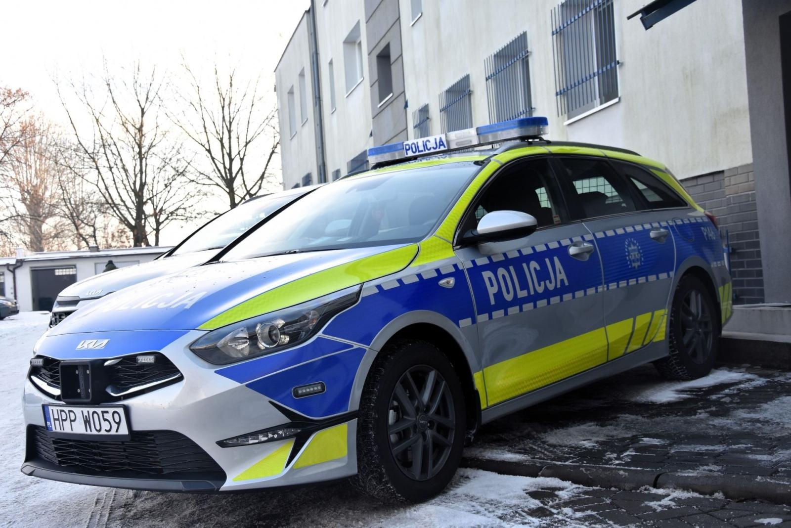 Zdjęcie w galerii na portalu naszwodzislaw.com: Wodzisławska policja ma trzy nowe wozy wiadomości z regionu