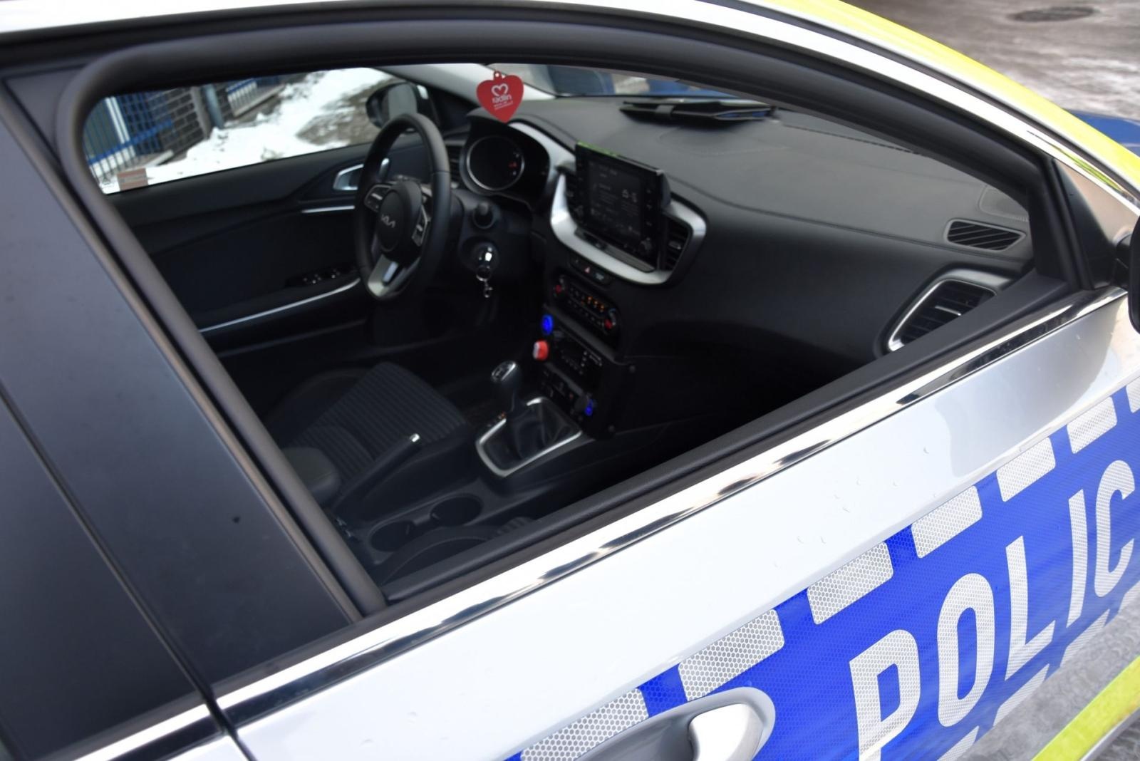 Zdjęcie w galerii na portalu naszwodzislaw.com: Wodzisławska policja ma trzy nowe wozy wiadomości z regionu