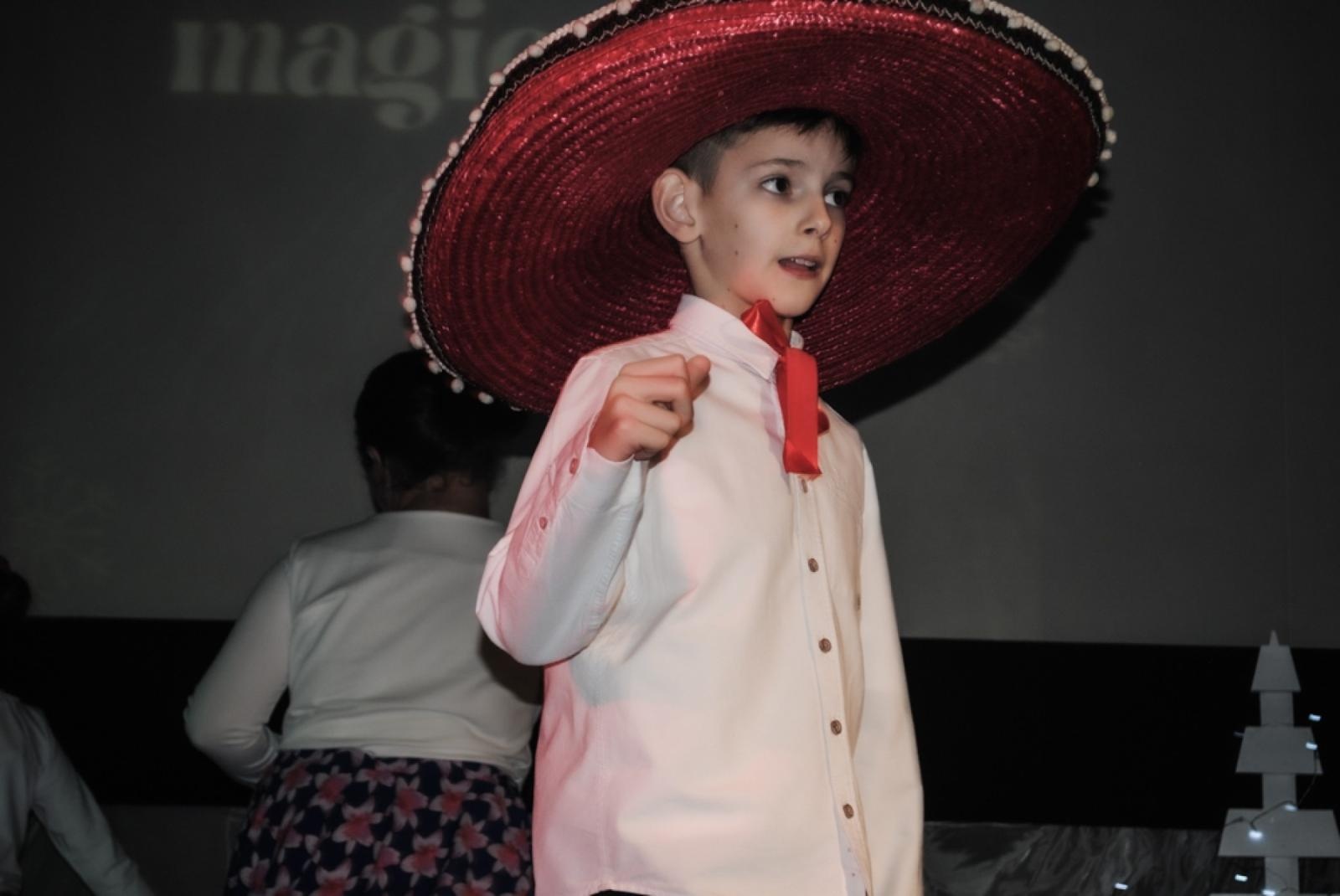 Zdjęcie w galerii na portalu naszwodzislaw.com: Magiczny koncert charytatywny w Gołkowicach. Dzieci wystąpiły dla potrzebującej rodziny [FOTO] wiadomości z regionu