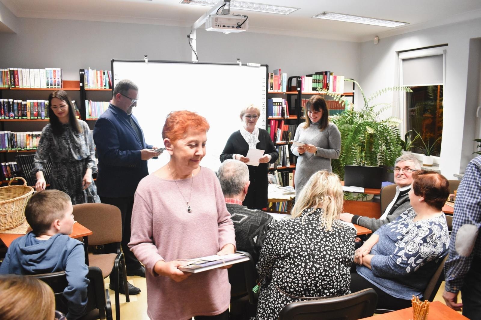 Zdjęcie w galerii na portalu naszwodzislaw.com: W czytaniu siła! Rekordzista z Gminy Godów przeczytał ponad 250 książek w ciągu roku wiadomości z regionu