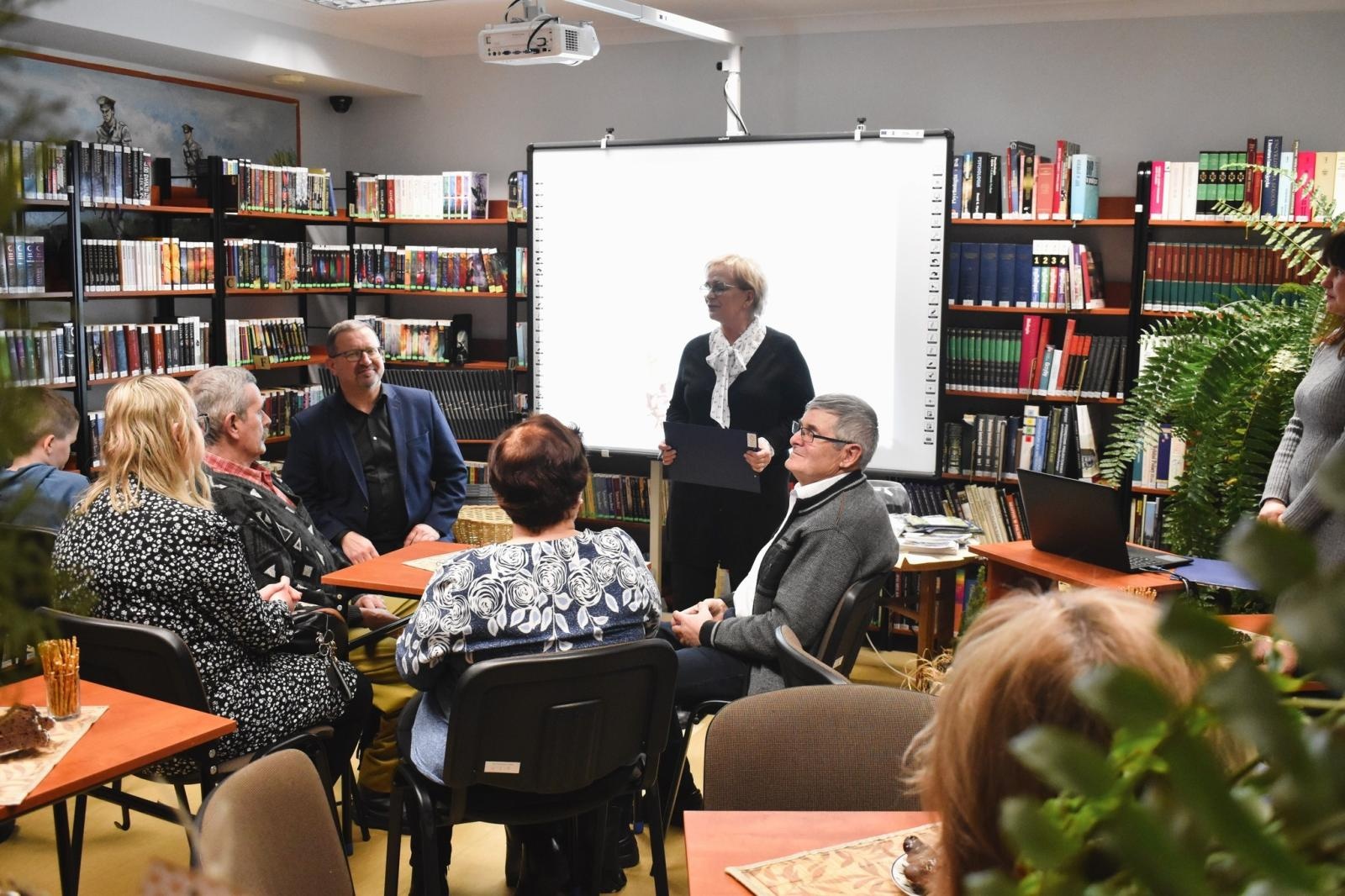 Zdjęcie w galerii na portalu naszwodzislaw.com: W czytaniu siła! Rekordzista z Gminy Godów przeczytał ponad 250 książek w ciągu roku wiadomości z regionu