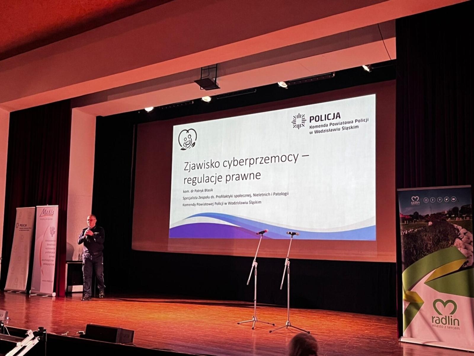 Zdjęcie w galerii na portalu naszwodzislaw.com: Konferencja ChrońMY Dzieci w Radlinie. Nowe standardy ochrony małoletnich [FOTO i WIDEO] wiadomości z regionu