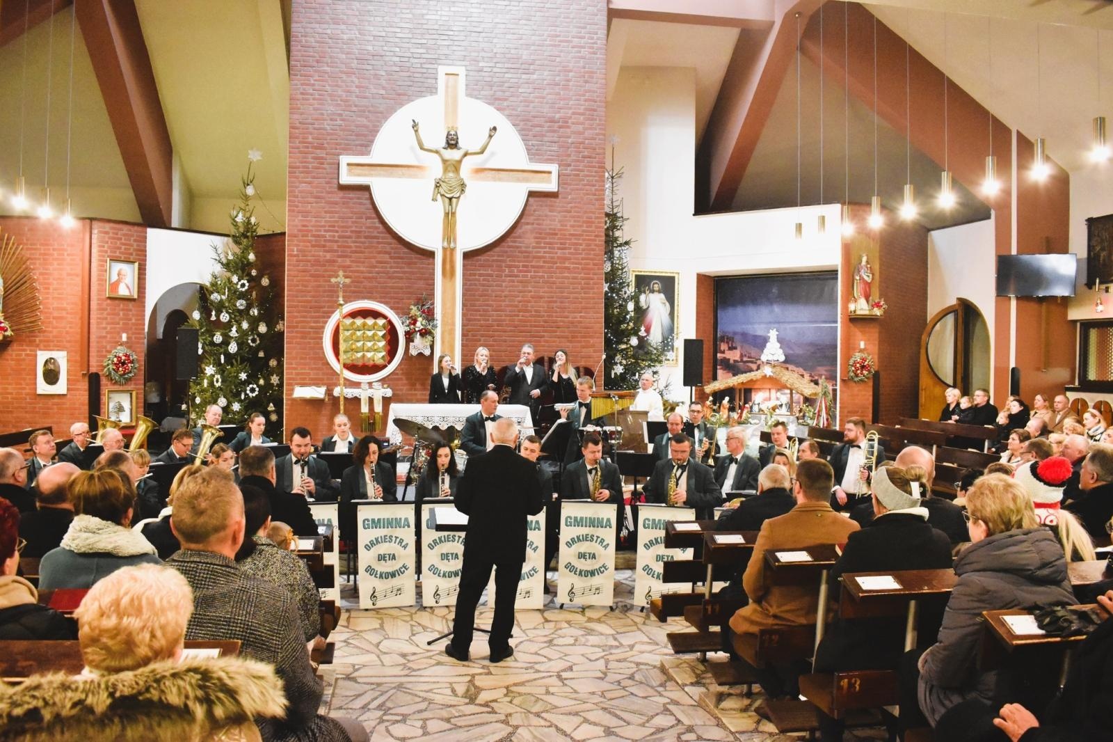 Zdjęcie w galerii na portalu naszwodzislaw.com: Gminna Orkiestra Dęta koncertowała w Gołkowicach wiadomości z regionu