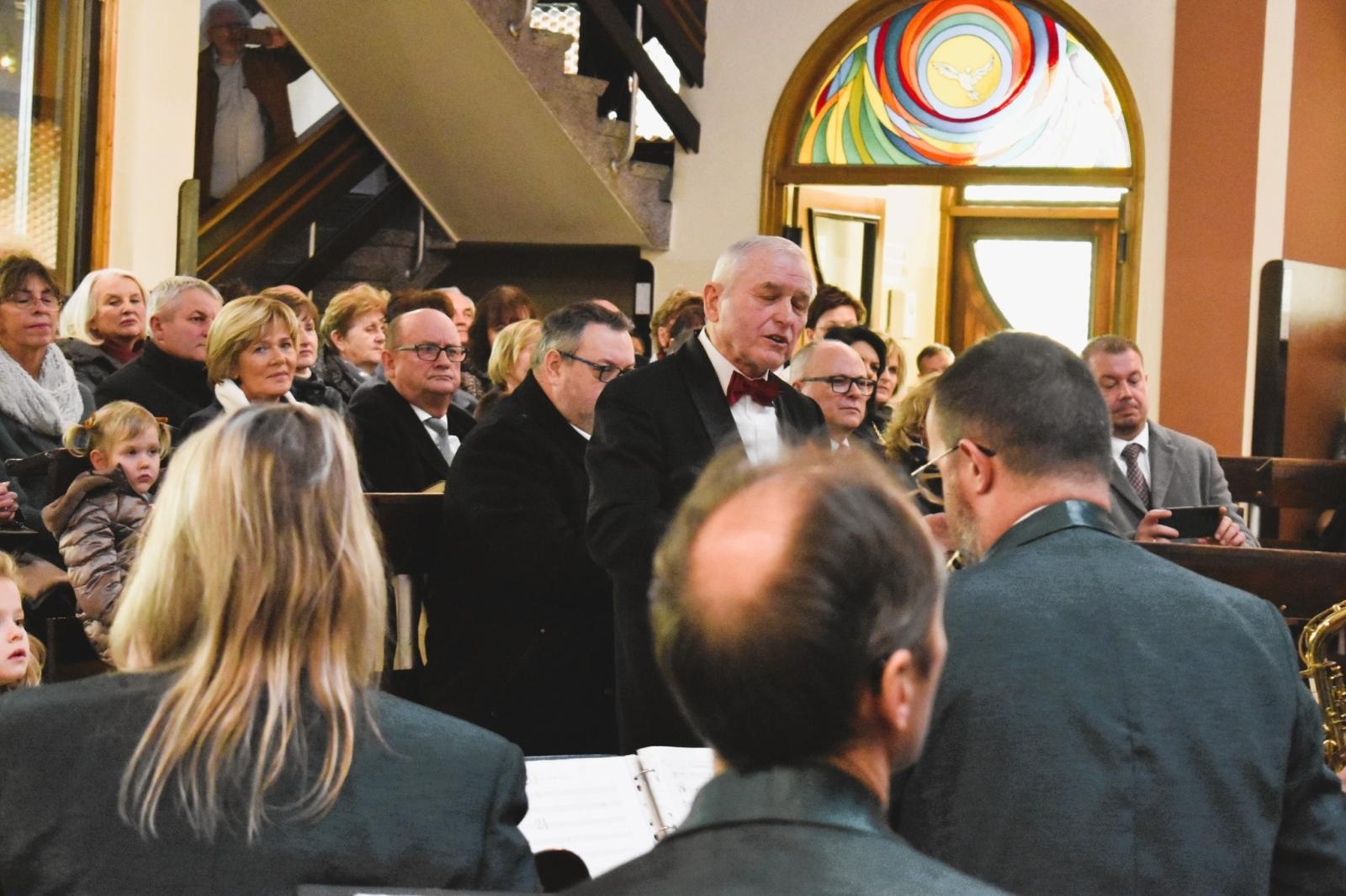 Zdjęcie w galerii na portalu naszwodzislaw.com: Gminna Orkiestra Dęta koncertowała w Gołkowicach wiadomości z regionu