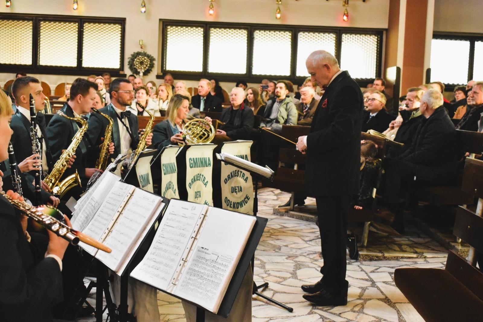 Zdjęcie w galerii na portalu naszwodzislaw.com: Gminna Orkiestra Dęta koncertowała w Gołkowicach wiadomości z regionu