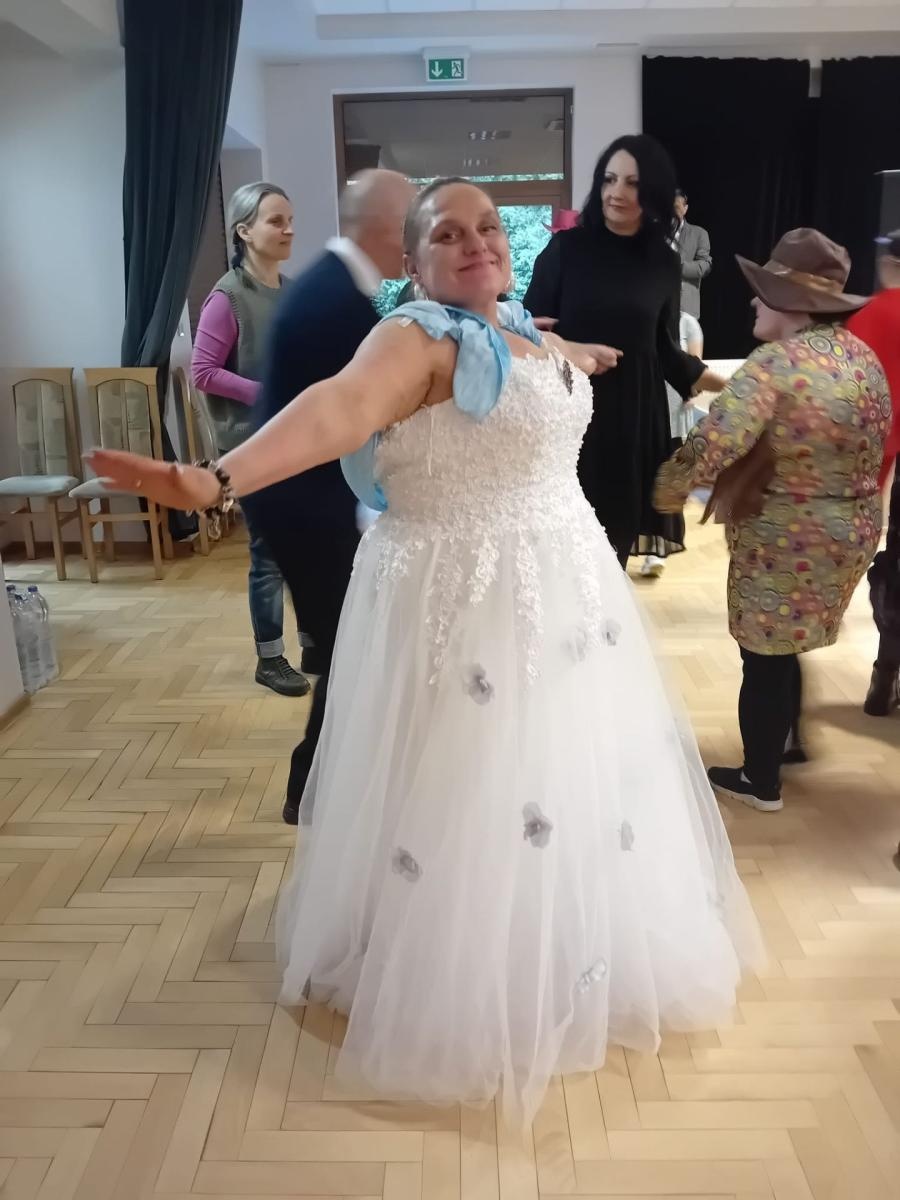 Zdjęcie w galerii na portalu naszwodzislaw.com: Bal maskowy osób z niepełnosprawnościami za nami [FOTO] wiadomości z regionu