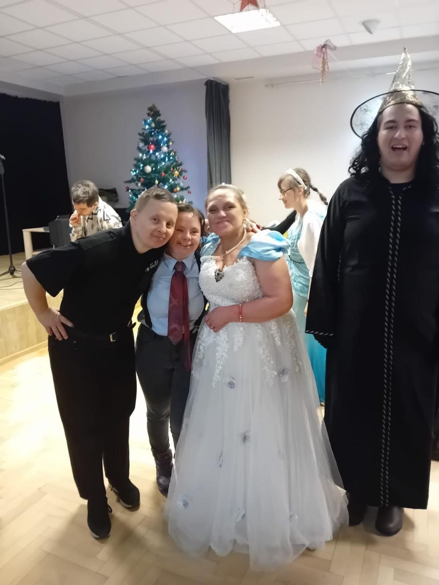 Zdjęcie w galerii na portalu naszwodzislaw.com: Bal maskowy osób z niepełnosprawnościami za nami [FOTO] wiadomości z regionu