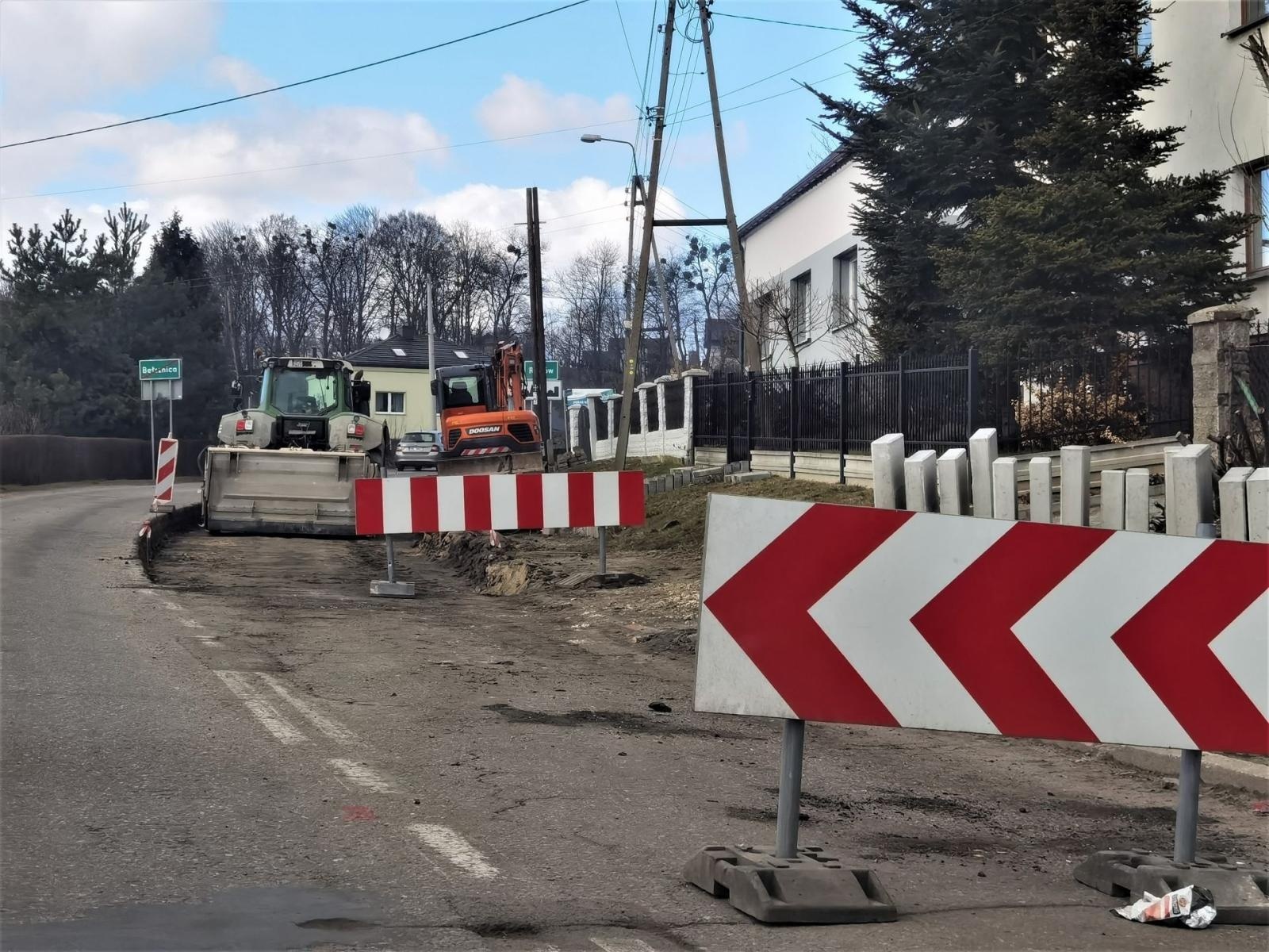 Zdjęcie w galerii na portalu naszwodzislaw.com: To był rekordowy rok! Ponad 37 mln zł na modernizacje dróg w Powiecie Wodzisławskim wiadomości z regionu