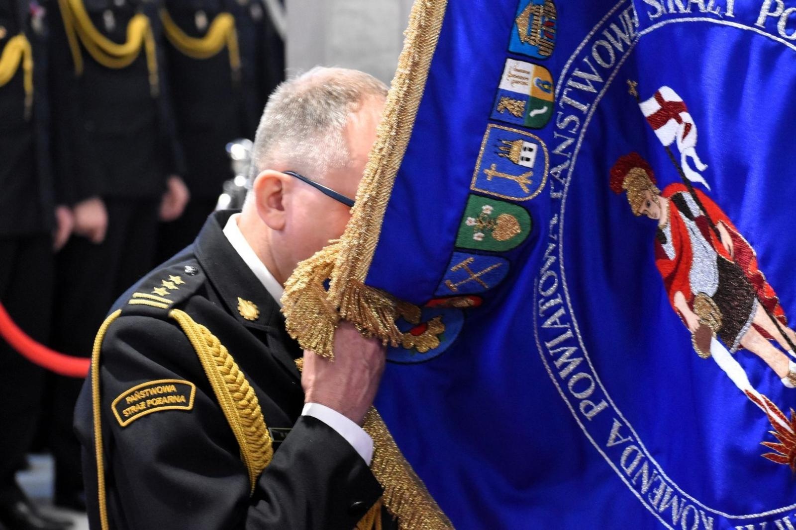 Zdjęcie w galerii na portalu naszwodzislaw.com: Zmiana warty w strażackiej komendzie w Wodzisławiu Śląskim wiadomości z regionu