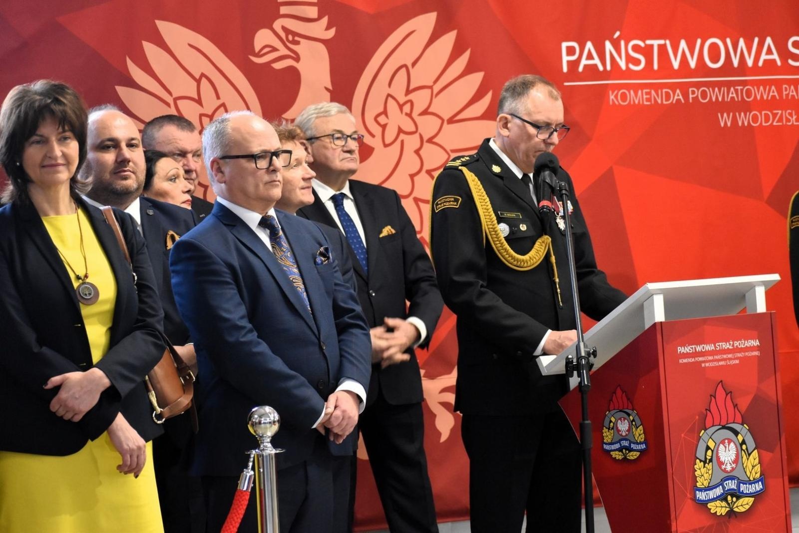 Zdjęcie w galerii na portalu naszwodzislaw.com: Zmiana warty w strażackiej komendzie w Wodzisławiu Śląskim wiadomości z regionu