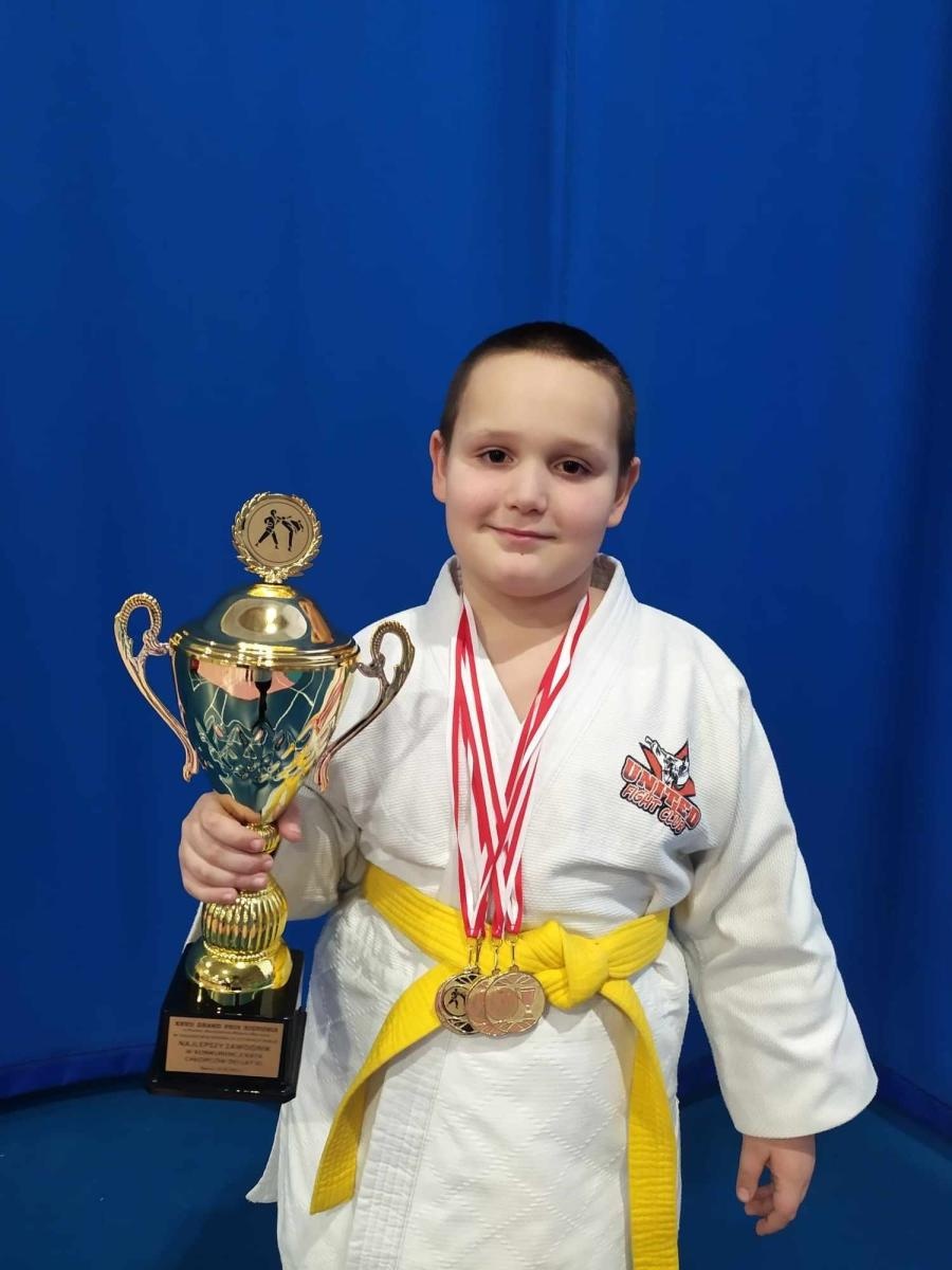 Zdjęcie w galerii na portalu naszwodzislaw.com: Worek medali zawodników United Fight Club wiadomości z regionu