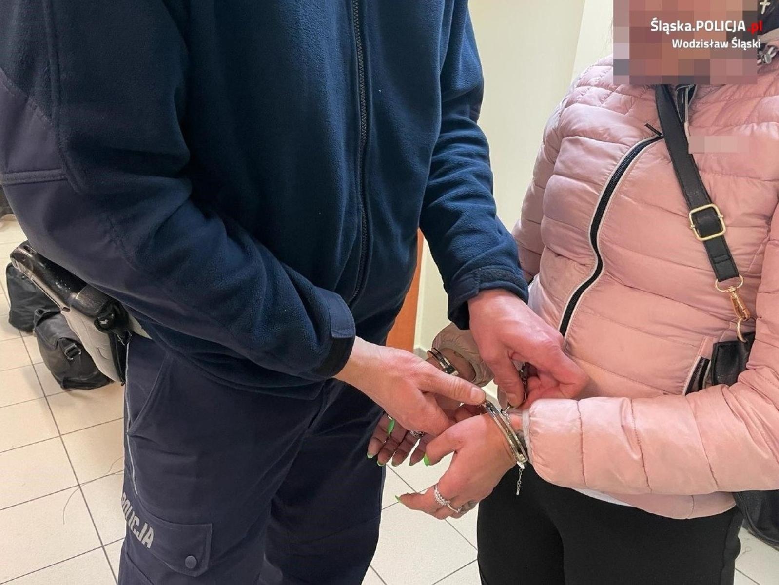 Zdjęcie w galerii na portalu naszwodzislaw.com: Kierująca audi złamała dwa zakazy. Jej pasażer wpadł z dopalaczami wiadomości z regionu