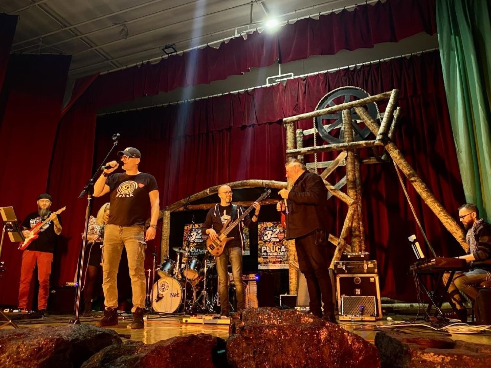 Zdjęcie w galerii na portalu naszwodzislaw.com: Rydułtowska Wielka Orkiestra Świątecznej Pomocy znowu zagrała wiadomości z regionu