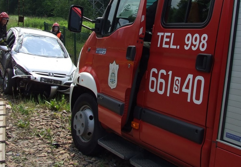 Zdjęcie w galerii na portalu naszwodzislaw.com: Wypadł z jezdni wprost na tory wiadomości z regionu