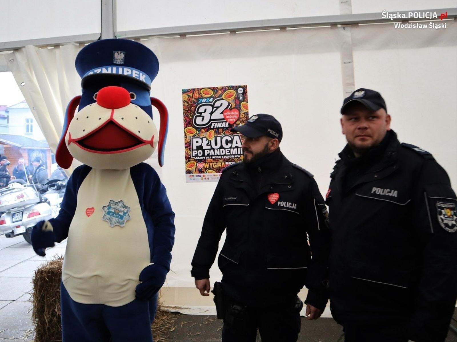 Zdjęcie w galerii na portalu naszwodzislaw.com: Wodzisławska policja zagrała z WOŚP [FOTO] wiadomości z regionu