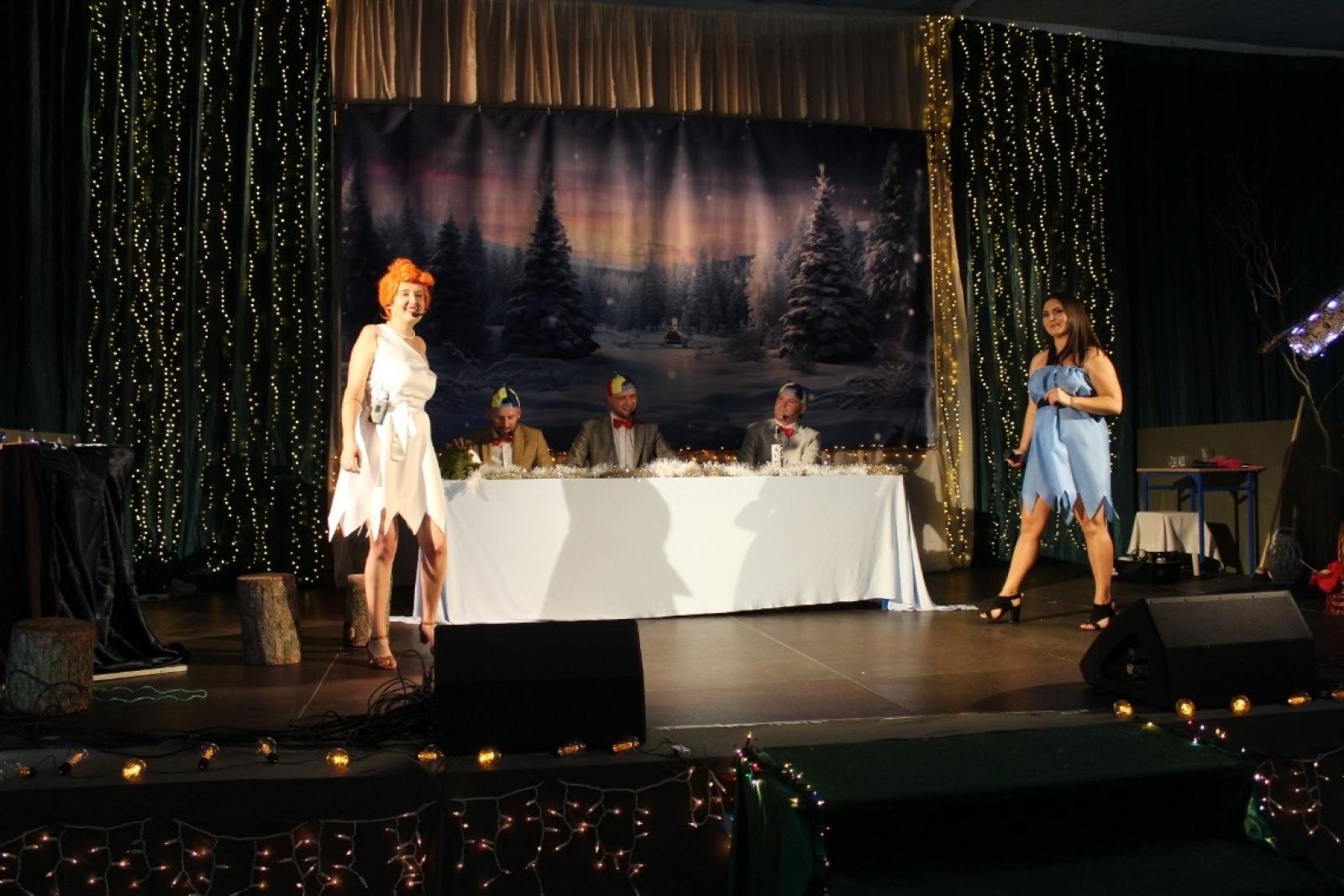 Zdjęcie w galerii na portalu naszwodzislaw.com: Bajkowy koncert noworoczny w Szkole Podstawowej w Lubomi wiadomości z regionu