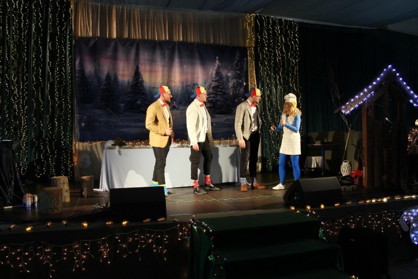 Zdjęcie w galerii na portalu naszwodzislaw.com: Bajkowy koncert noworoczny w Szkole Podstawowej w Lubomi wiadomości z regionu