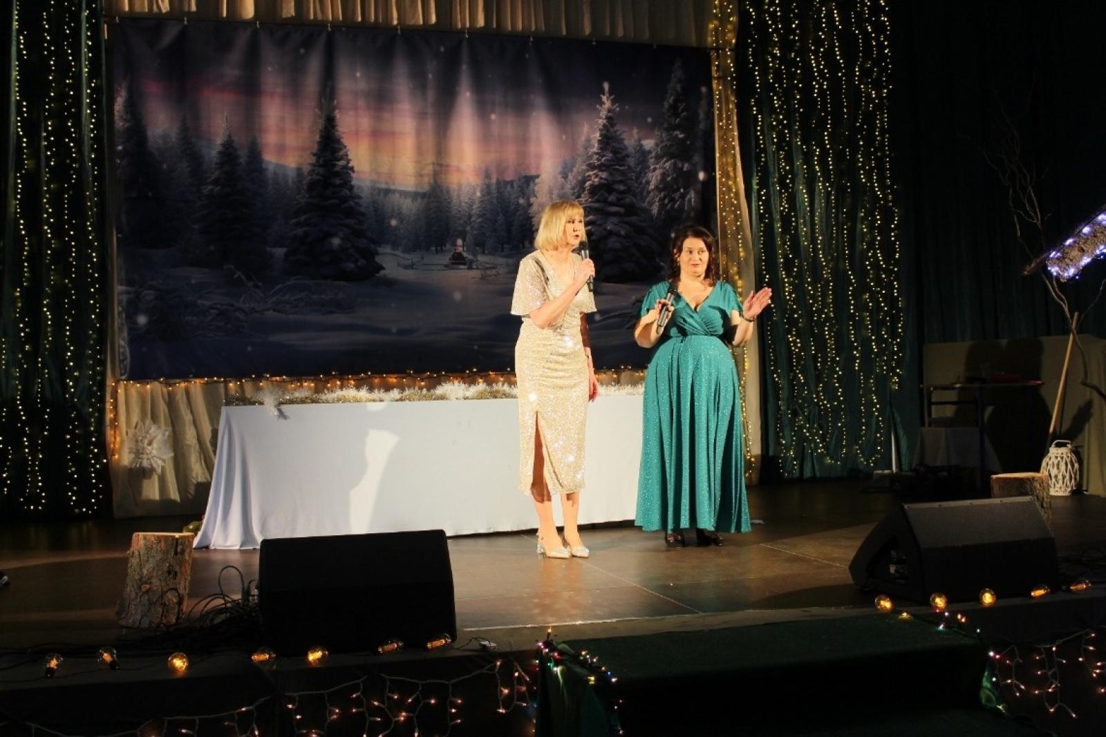 Zdjęcie w galerii na portalu naszwodzislaw.com: Bajkowy koncert noworoczny w Szkole Podstawowej w Lubomi wiadomości z regionu