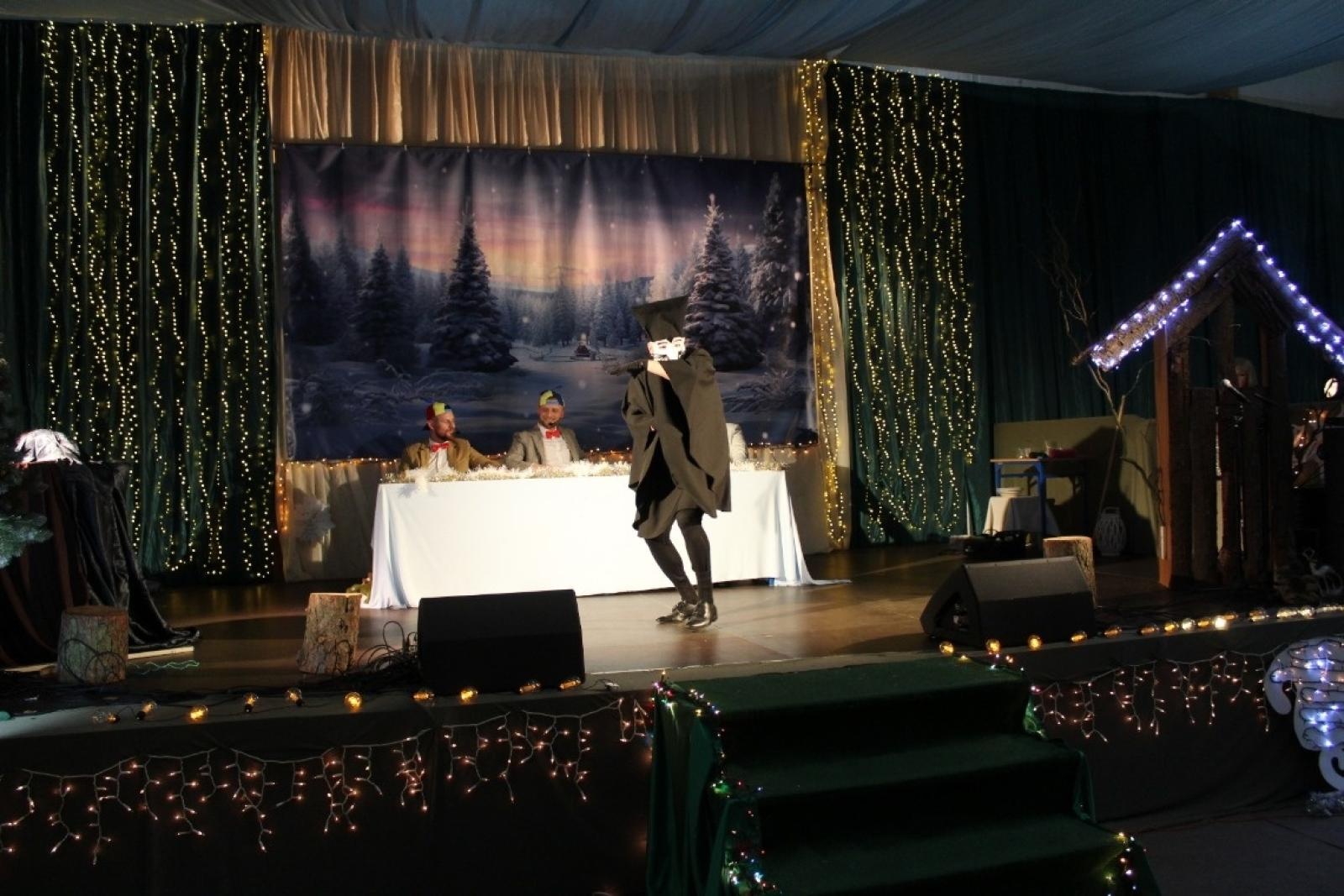 Zdjęcie w galerii na portalu naszwodzislaw.com: Bajkowy koncert noworoczny w Szkole Podstawowej w Lubomi wiadomości z regionu