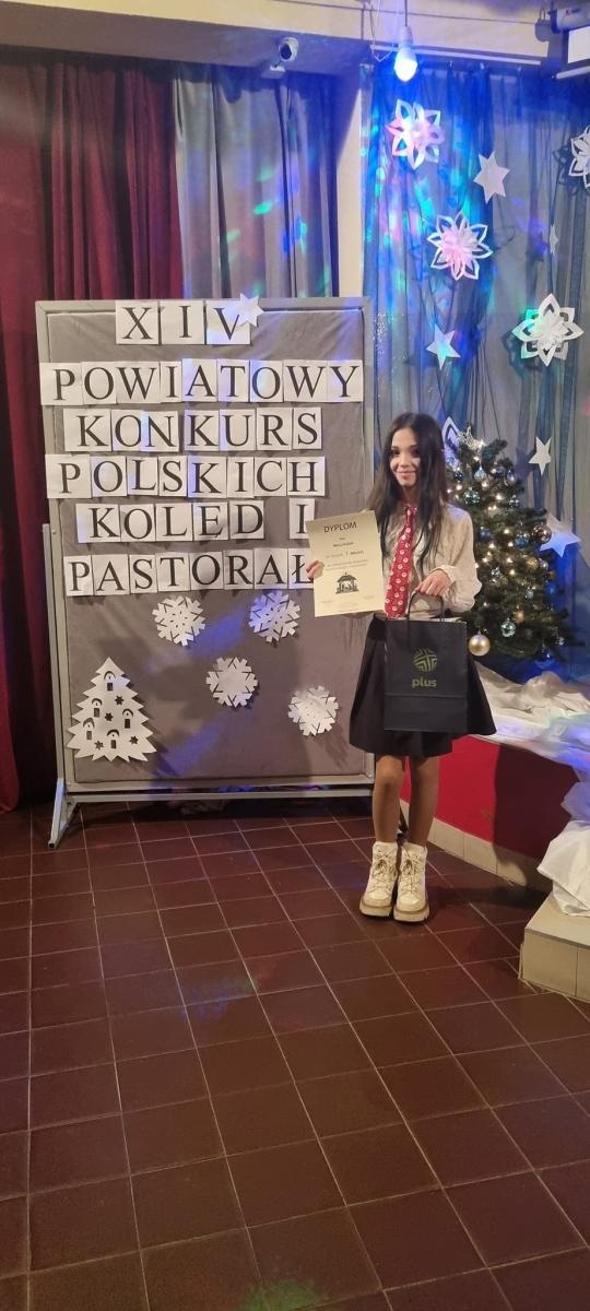 Zdjęcie w galerii na portalu naszwodzislaw.com: XIV powiatowy konkurs polskich kolęd i pastorałek za nami [WYNIKI] wiadomości z regionu