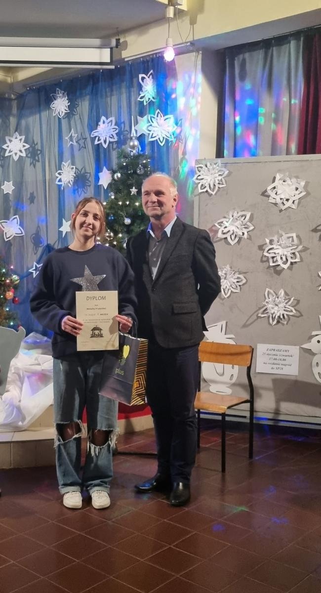 Zdjęcie w galerii na portalu naszwodzislaw.com: XIV powiatowy konkurs polskich kolęd i pastorałek za nami [WYNIKI] wiadomości z regionu