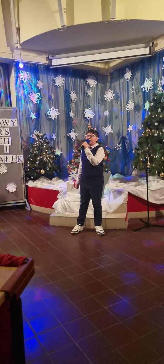 Zdjęcie w galerii na portalu naszwodzislaw.com: XIV powiatowy konkurs polskich kolęd i pastorałek za nami [WYNIKI] wiadomości z regionu