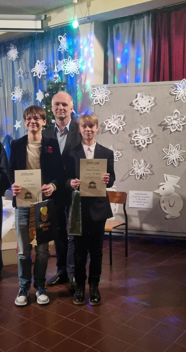 Zdjęcie w galerii na portalu naszwodzislaw.com: XIV powiatowy konkurs polskich kolęd i pastorałek za nami [WYNIKI] wiadomości z regionu
