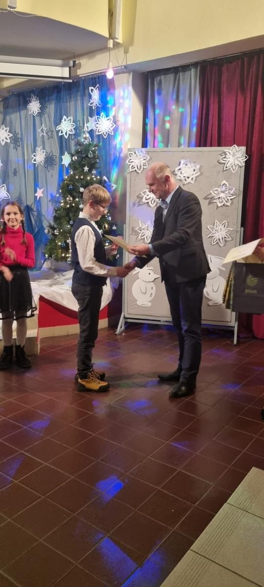 Zdjęcie w galerii na portalu naszwodzislaw.com: XIV powiatowy konkurs polskich kolęd i pastorałek za nami [WYNIKI] wiadomości z regionu