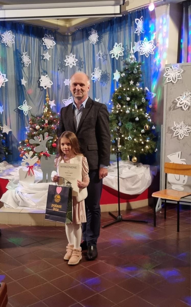 Zdjęcie w galerii na portalu naszwodzislaw.com: XIV powiatowy konkurs polskich kolęd i pastorałek za nami [WYNIKI] wiadomości z regionu