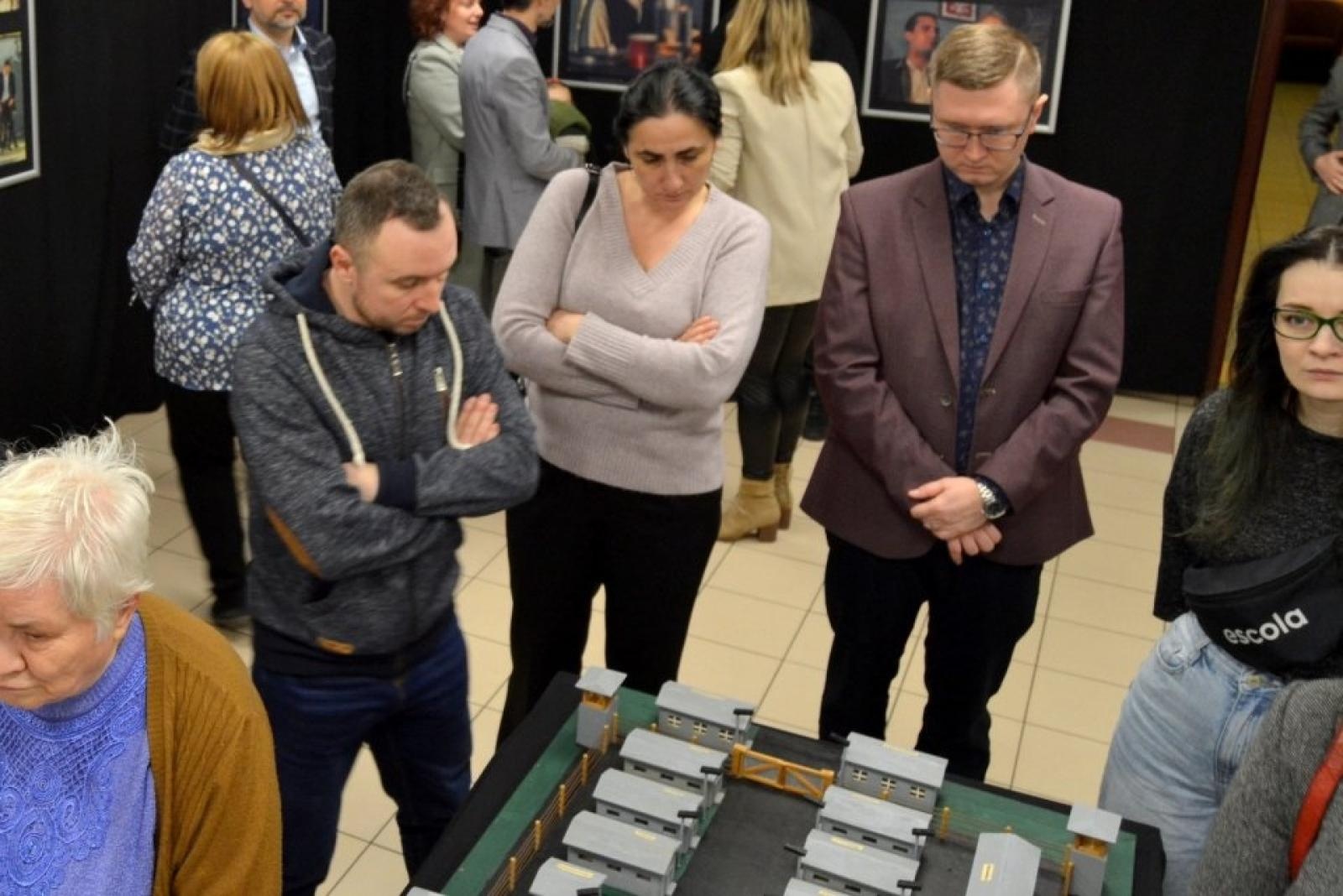 Zdjęcie w galerii na portalu naszwodzislaw.com: Rydułtowy. Dzień poświęcony pamięci Tragedii Górnośląskiej wiadomości z regionu