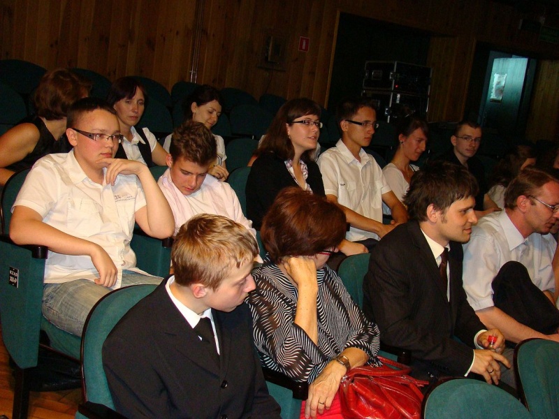 Zdjęcie w galerii na portalu naszwodzislaw.com: Nagrodzeni za szczególne osiągnięcia wiadomości z regionu