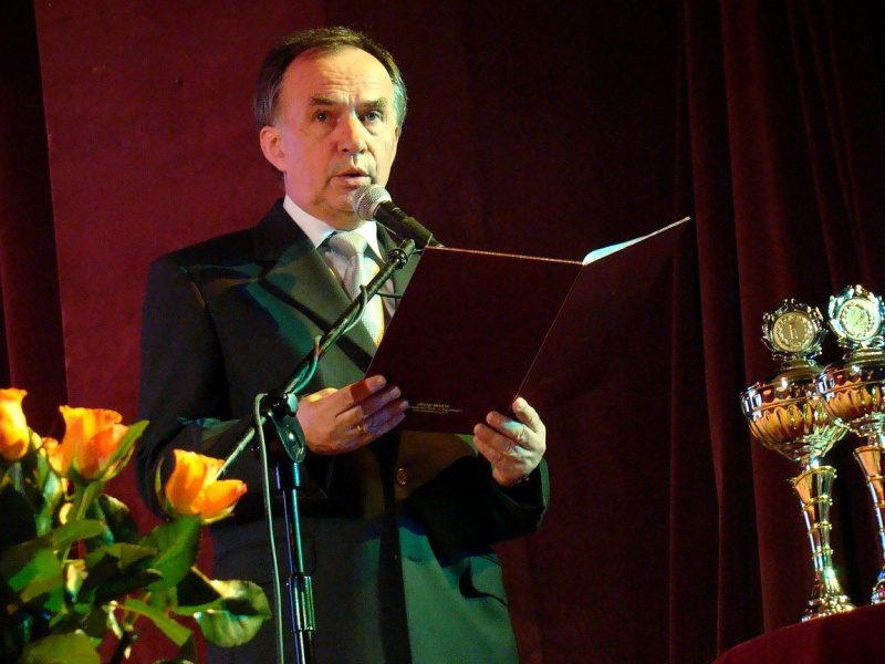 Zdjęcie w galerii na portalu naszwodzislaw.com: Nagrodzeni za szczególne osiągnięcia wiadomości z regionu