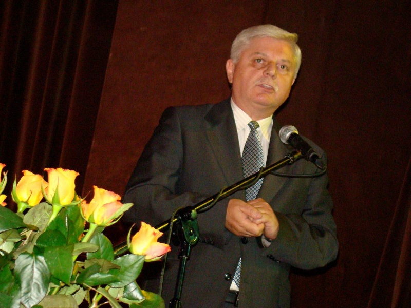 Zdjęcie w galerii na portalu naszwodzislaw.com: Nagrodzeni za szczególne osiągnięcia wiadomości z regionu