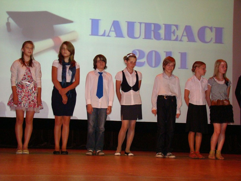 Zdjęcie w galerii na portalu naszwodzislaw.com: Nagrodzeni za szczególne osiągnięcia wiadomości z regionu