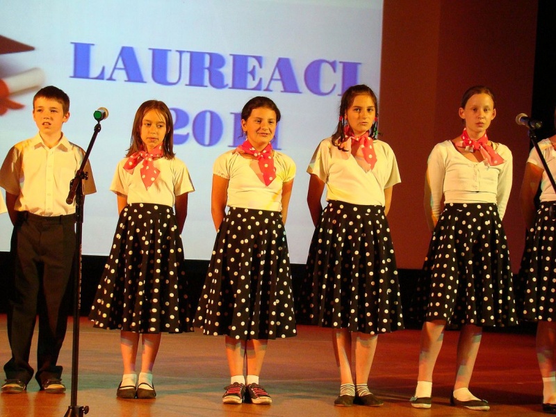 Zdjęcie w galerii na portalu naszwodzislaw.com: Nagrodzeni za szczególne osiągnięcia wiadomości z regionu