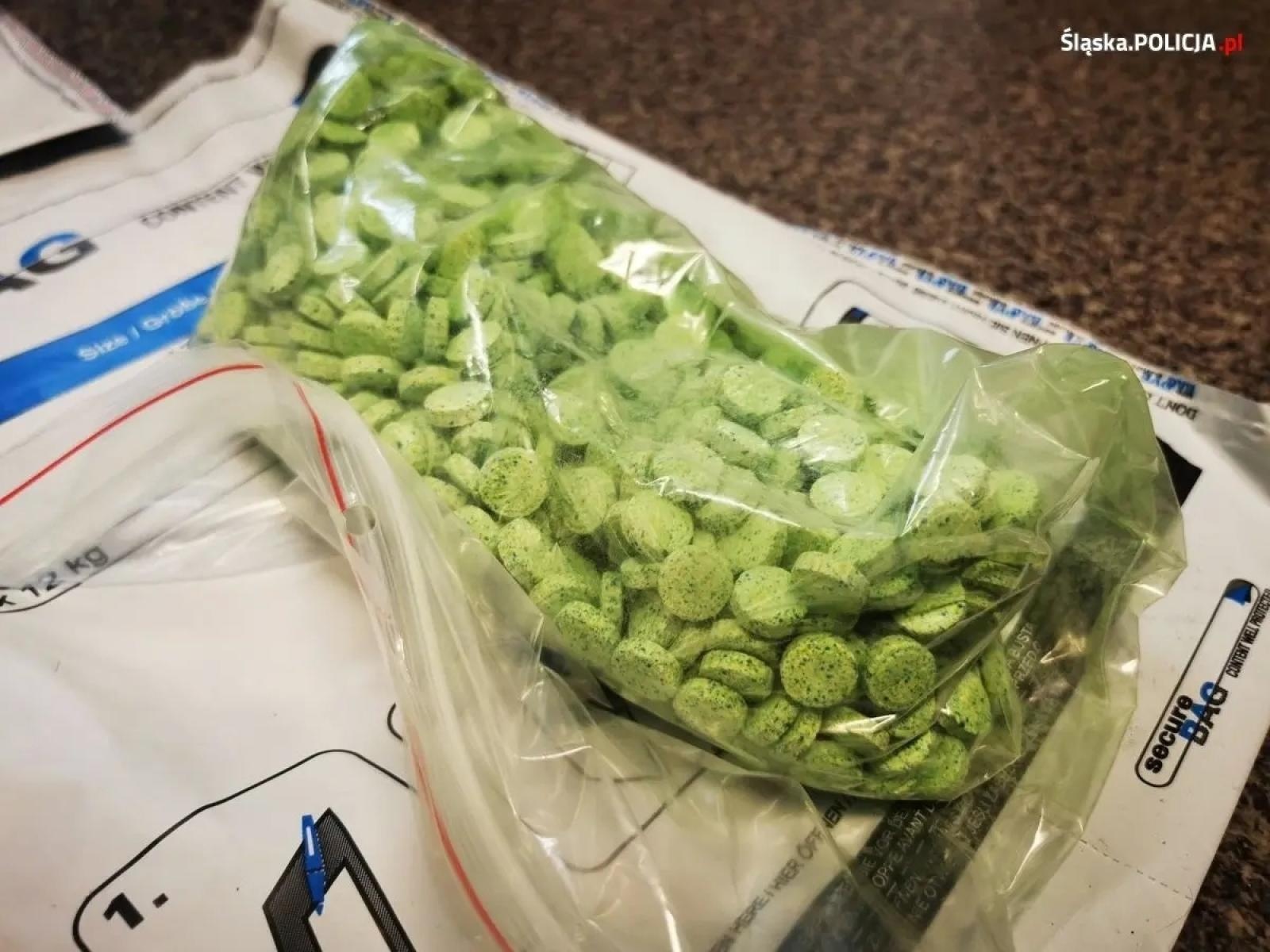 Zdjęcie w galerii na portalu naszwodzislaw.com: Policja uderzyła w gang narkotykowy pseudokibiców wiadomości z regionu