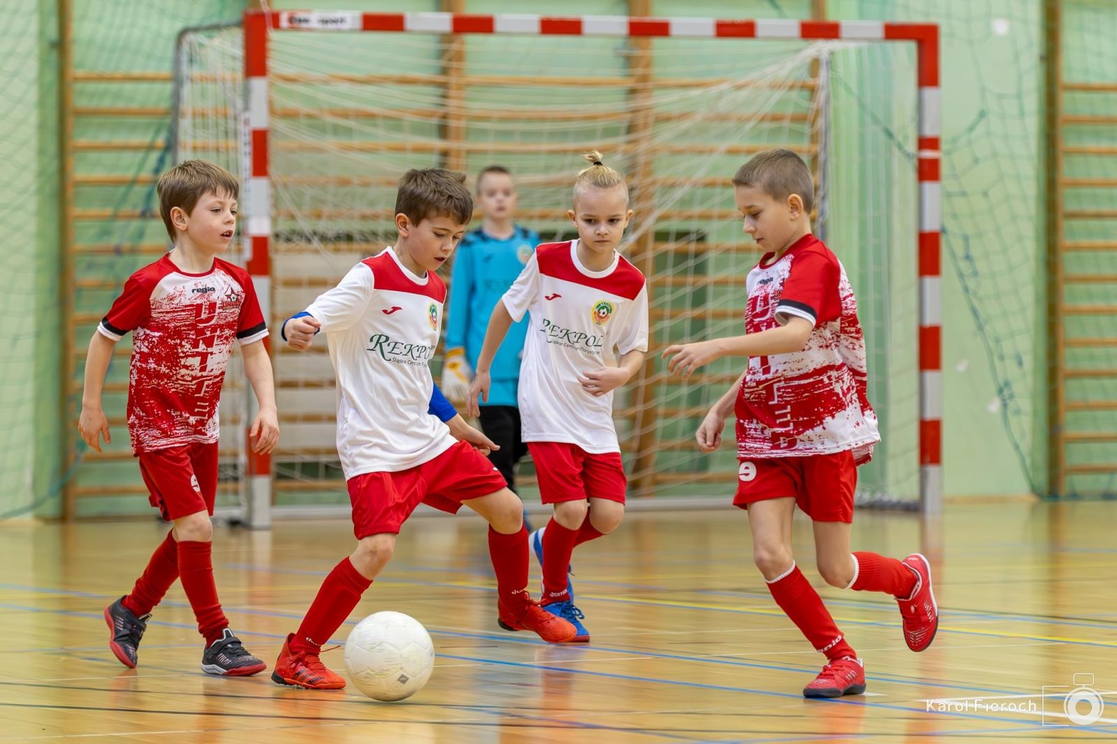 Zdjęcie w galerii na portalu naszwodzislaw.com: Młodzi zawodnicy rocznika 2015 rywalizowali w Raciborzu [FOTO] wiadomości z regionu