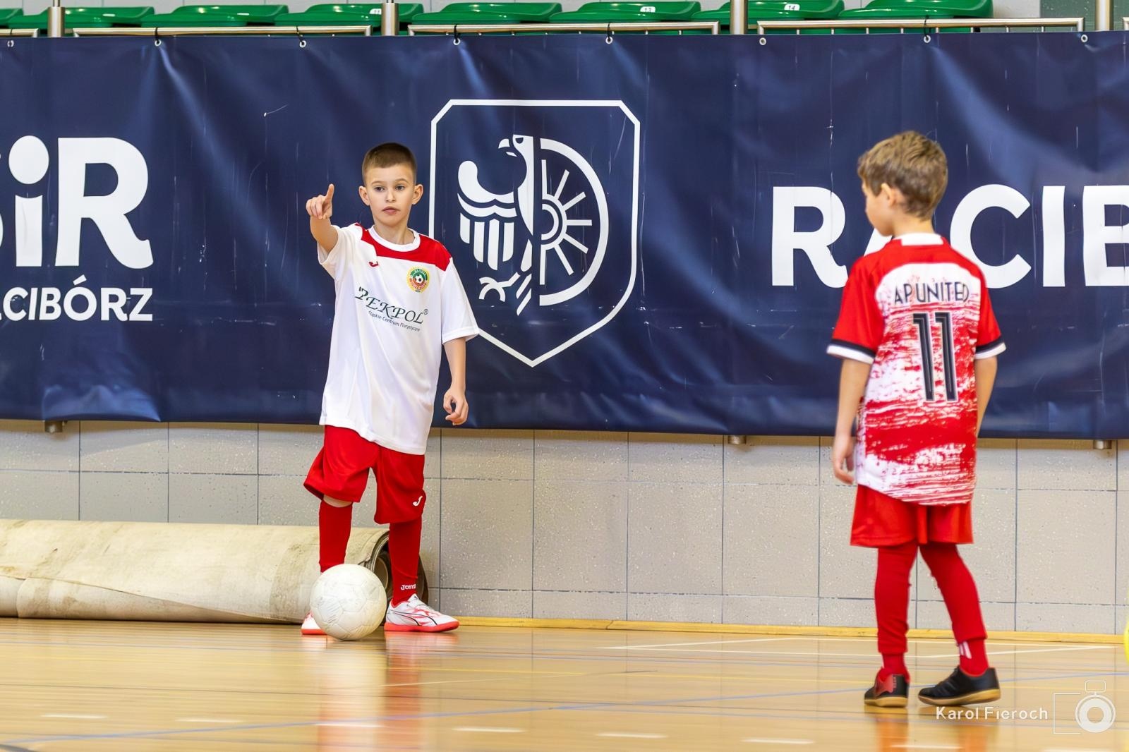 Zdjęcie w galerii na portalu naszwodzislaw.com: Młodzi zawodnicy rocznika 2015 rywalizowali w Raciborzu [FOTO] wiadomości z regionu