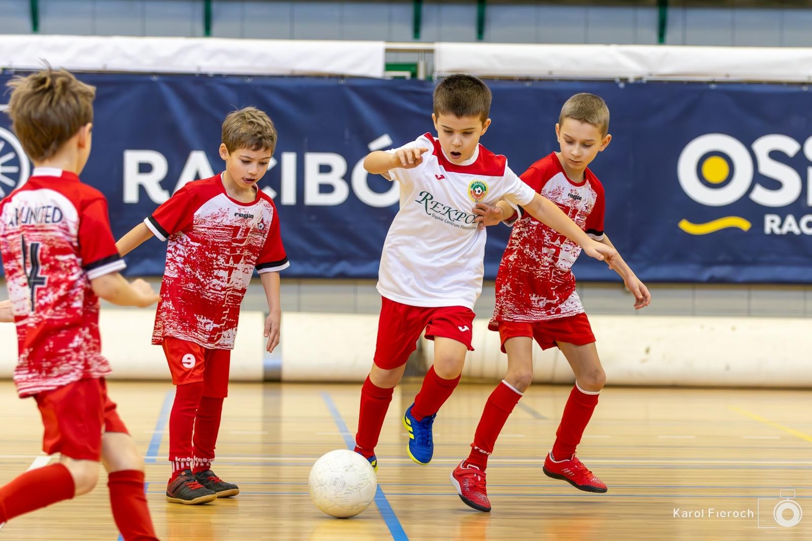 Zdjęcie w galerii na portalu naszwodzislaw.com: Młodzi zawodnicy rocznika 2015 rywalizowali w Raciborzu [FOTO] wiadomości z regionu