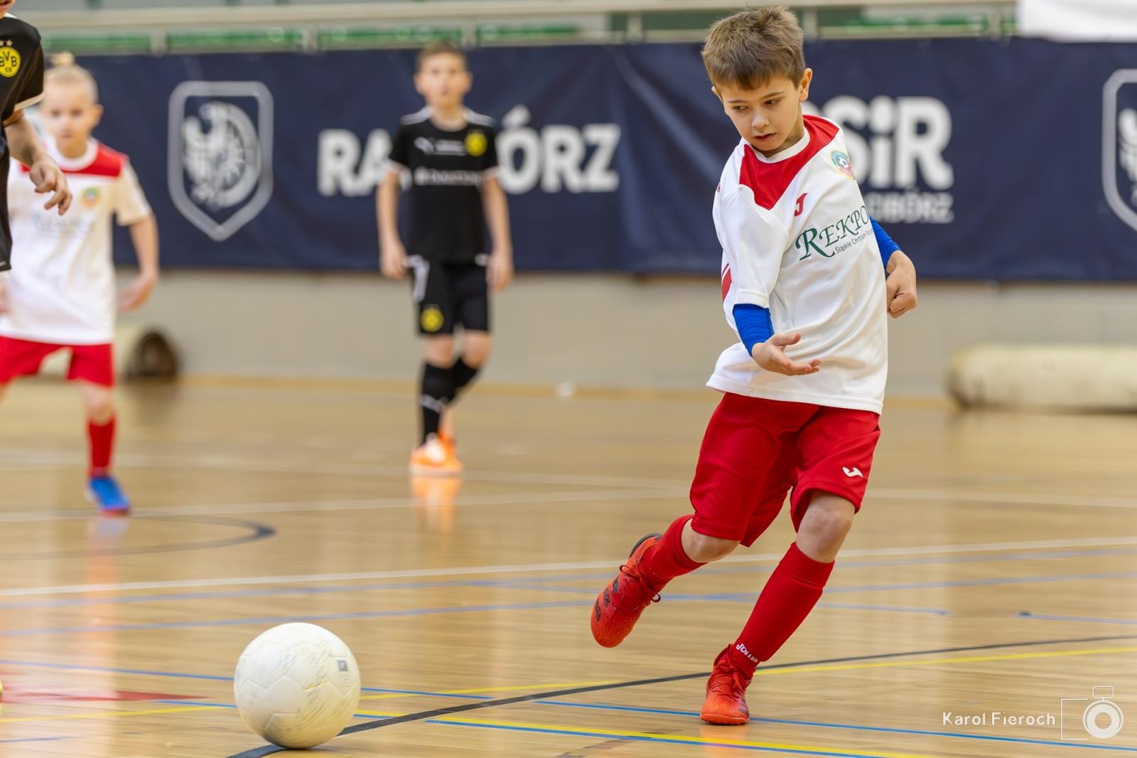 Zdjęcie w galerii na portalu naszwodzislaw.com: Młodzi zawodnicy rocznika 2015 rywalizowali w Raciborzu [FOTO] wiadomości z regionu