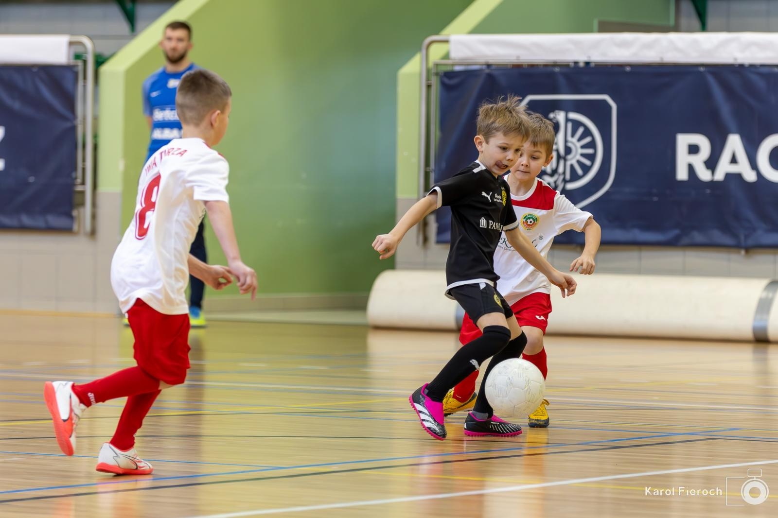 Zdjęcie w galerii na portalu naszwodzislaw.com: Młodzi zawodnicy rocznika 2015 rywalizowali w Raciborzu [FOTO] wiadomości z regionu