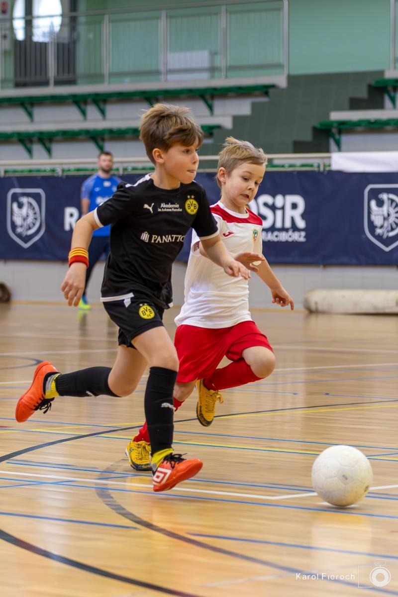 Zdjęcie w galerii na portalu naszwodzislaw.com: Młodzi zawodnicy rocznika 2015 rywalizowali w Raciborzu [FOTO] wiadomości z regionu