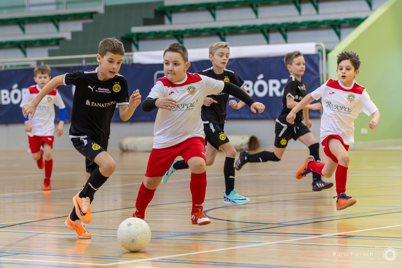 Zdjęcie w galerii na portalu naszwodzislaw.com: Młodzi zawodnicy rocznika 2015 rywalizowali w Raciborzu [FOTO] wiadomości z regionu