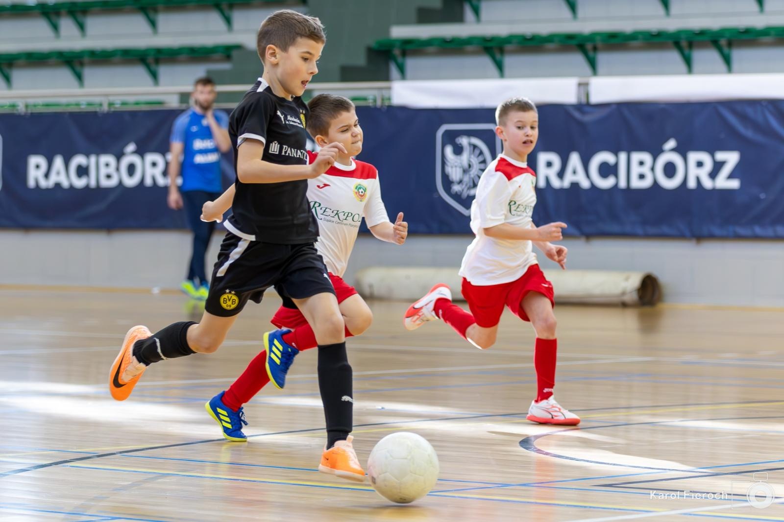 Zdjęcie w galerii na portalu naszwodzislaw.com: Młodzi zawodnicy rocznika 2015 rywalizowali w Raciborzu [FOTO] wiadomości z regionu